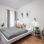 Chic Urban Retreat Bacso Apartment Budapest