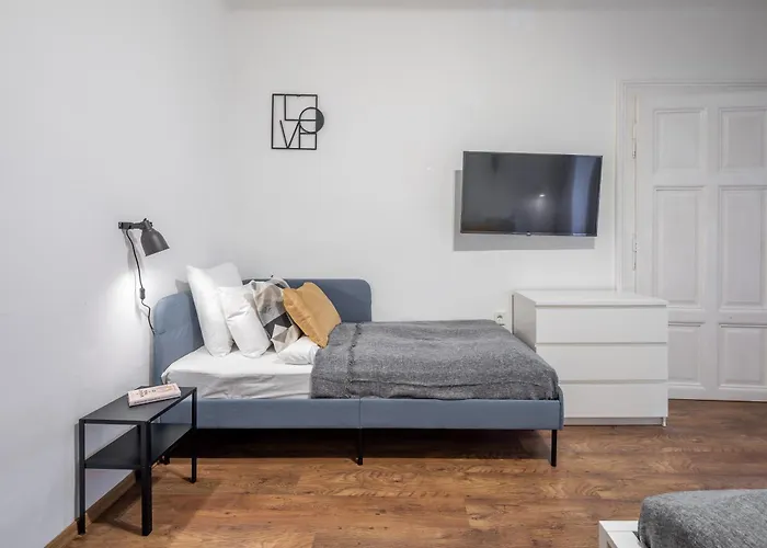 Chic Urban Retreat Bacso